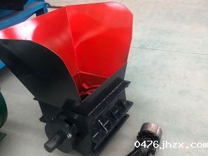 山东万能压料机