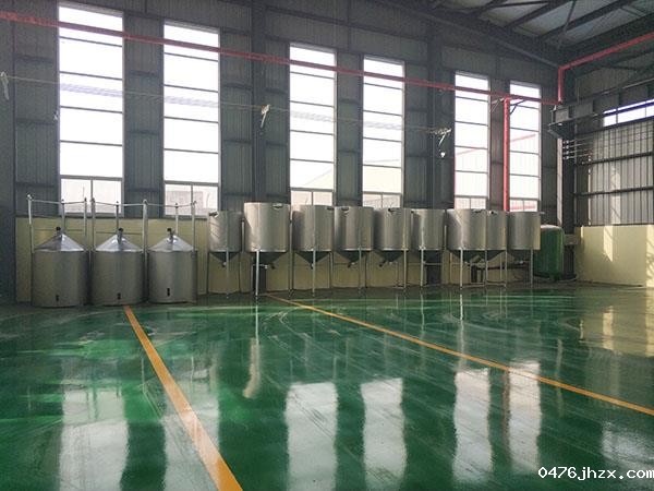 不锈钢储料罐